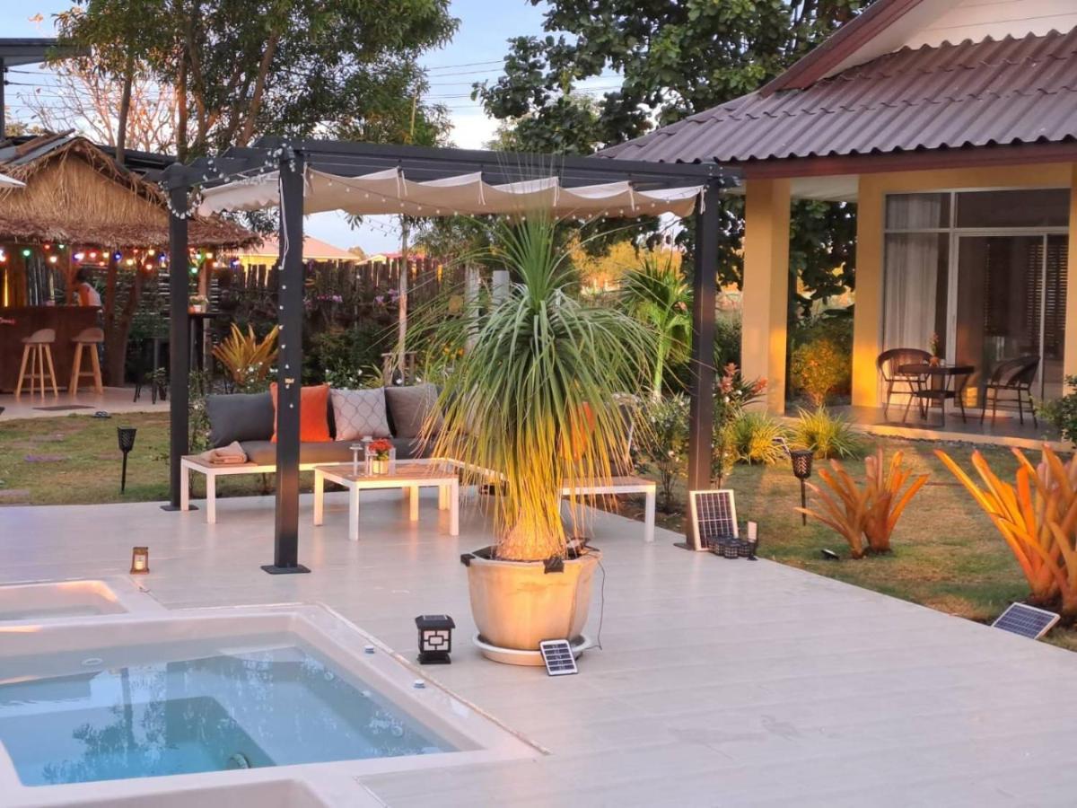 Pool Villa, Resort, Mae Ramphueng Beach, Ban Phe, Rayong, Residence M Thailand (Adults Only) Ban Chamrung Exterior photo