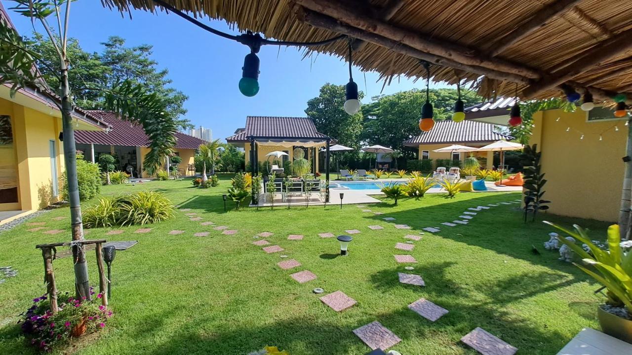 Pool Villa, Resort, Mae Ramphueng Beach, Ban Phe, Rayong, Residence M Thailand (Adults Only) Ban Chamrung Exterior photo